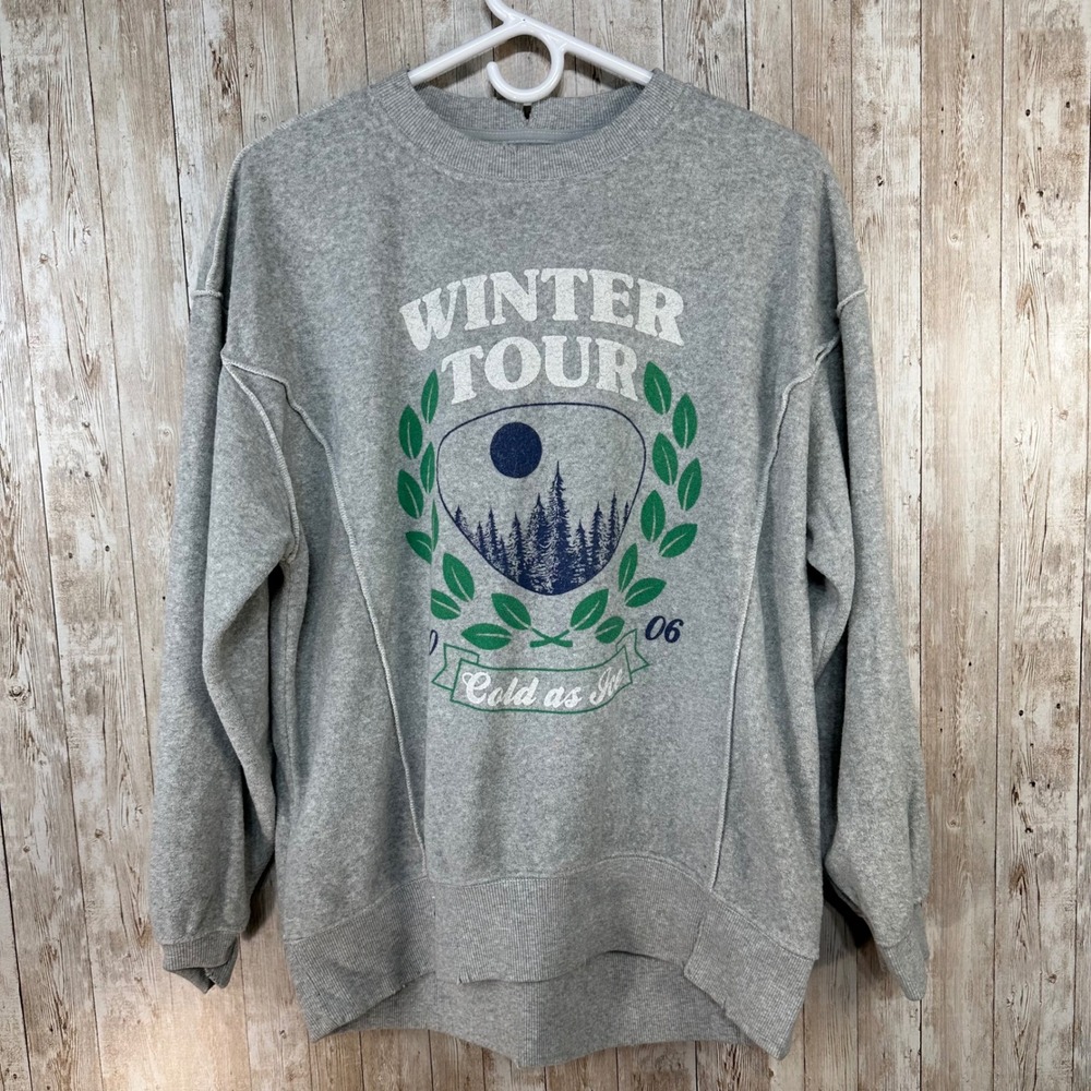 Aerie Womens Oversized Distressed Winter‎ Tour 2006 Sweatshirt size XXS Grey